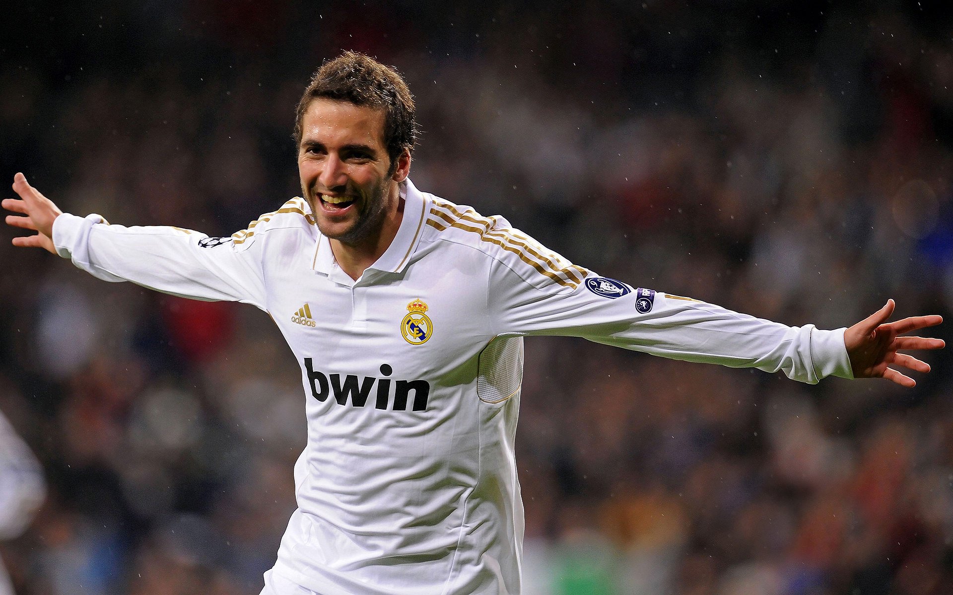 九游体育-《王者荣耀》跨界联盟赛，冠军队伍引领新格局！，mac×王者荣耀跨界营销分析